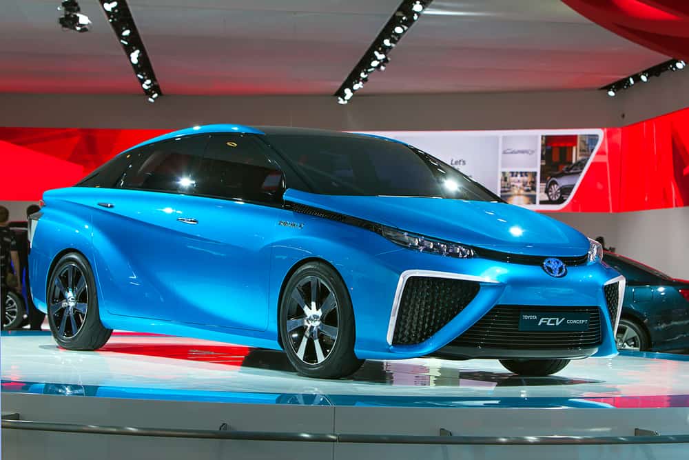 green-cars-2015-Toyota-FCV