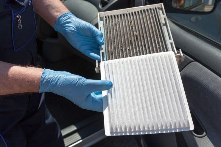 replacing a pollen filter