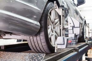 7 Signs Your Wheels Need Aligning - BreakerLink Blog