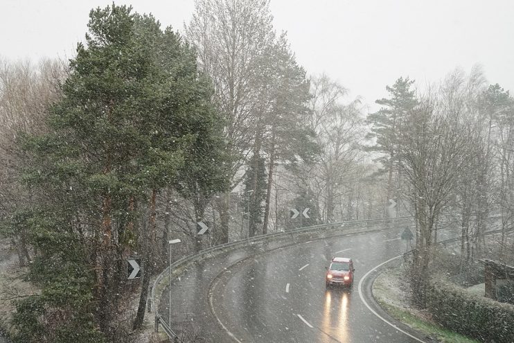 driving in windy weather