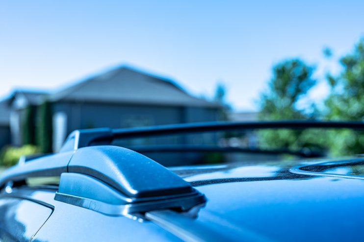 roof rails on a car