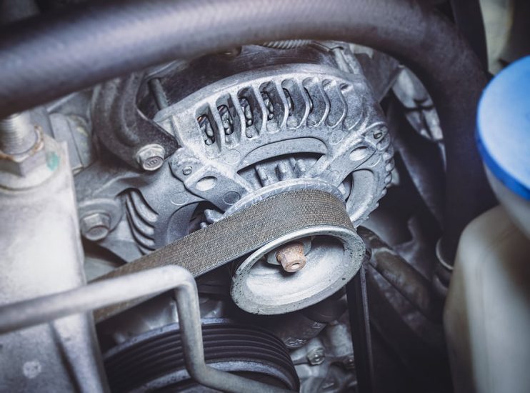 alternator and belt on a car 