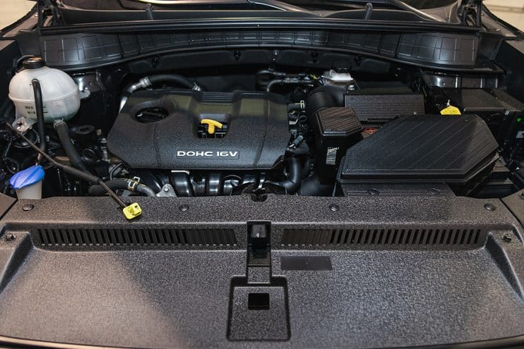 Hyundai Tucson engine bay