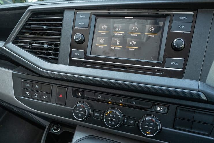 Volvo XC60 infotainment system