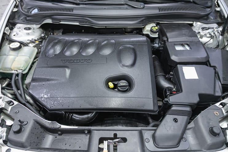 Volvo V50 engine