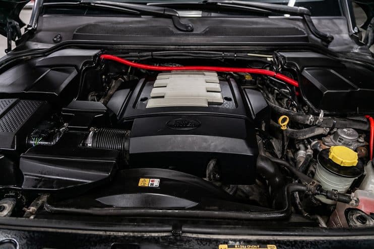 Land Rover Discovery engine