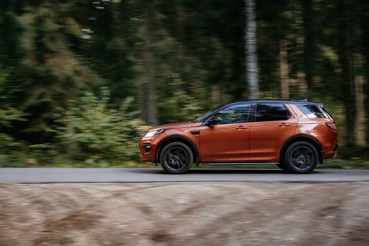 Range Rover Discovery Sport - side view