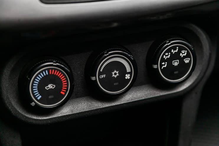 Mitsubishi Lancer engine