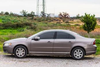 Volvo S60 side view