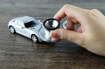 listening to a car rattling