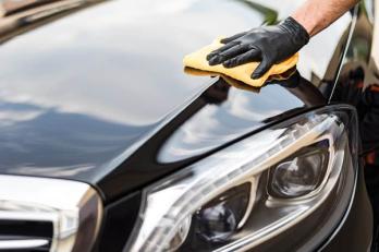 repairing minor scratches on a car